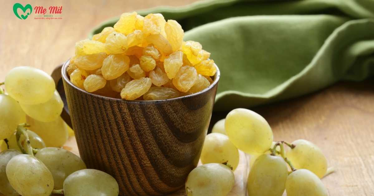Công dụng nho khô với sức khỏe và sắc đẹp.