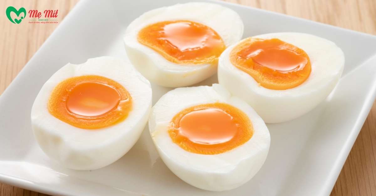 Phụ nữ mang thai không nên ăn trứng lòng đào